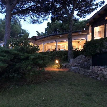 Le Ginestre Отель