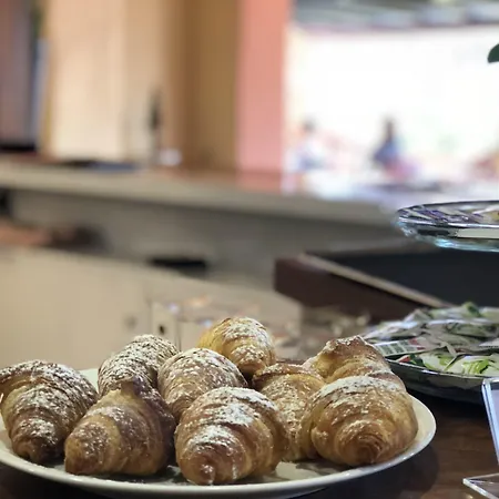 Le Ginestre Отель