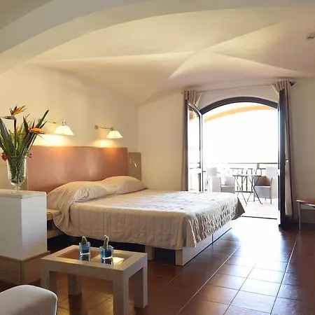 ホテル Le Ginestre ポルト・チェルボ