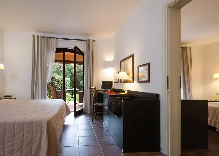 Hotel Le Ginestre 4*