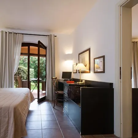 Hotel Le Ginestre 4*